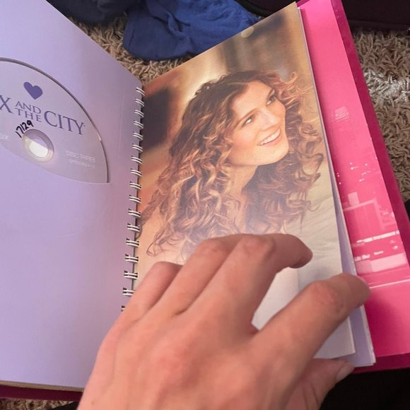 Sex and the City Complete Series - Picture 12 of 12